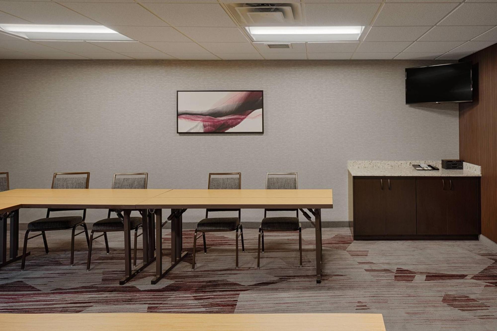 Courtyard Cincinnati Блу Аш Екстериор снимка