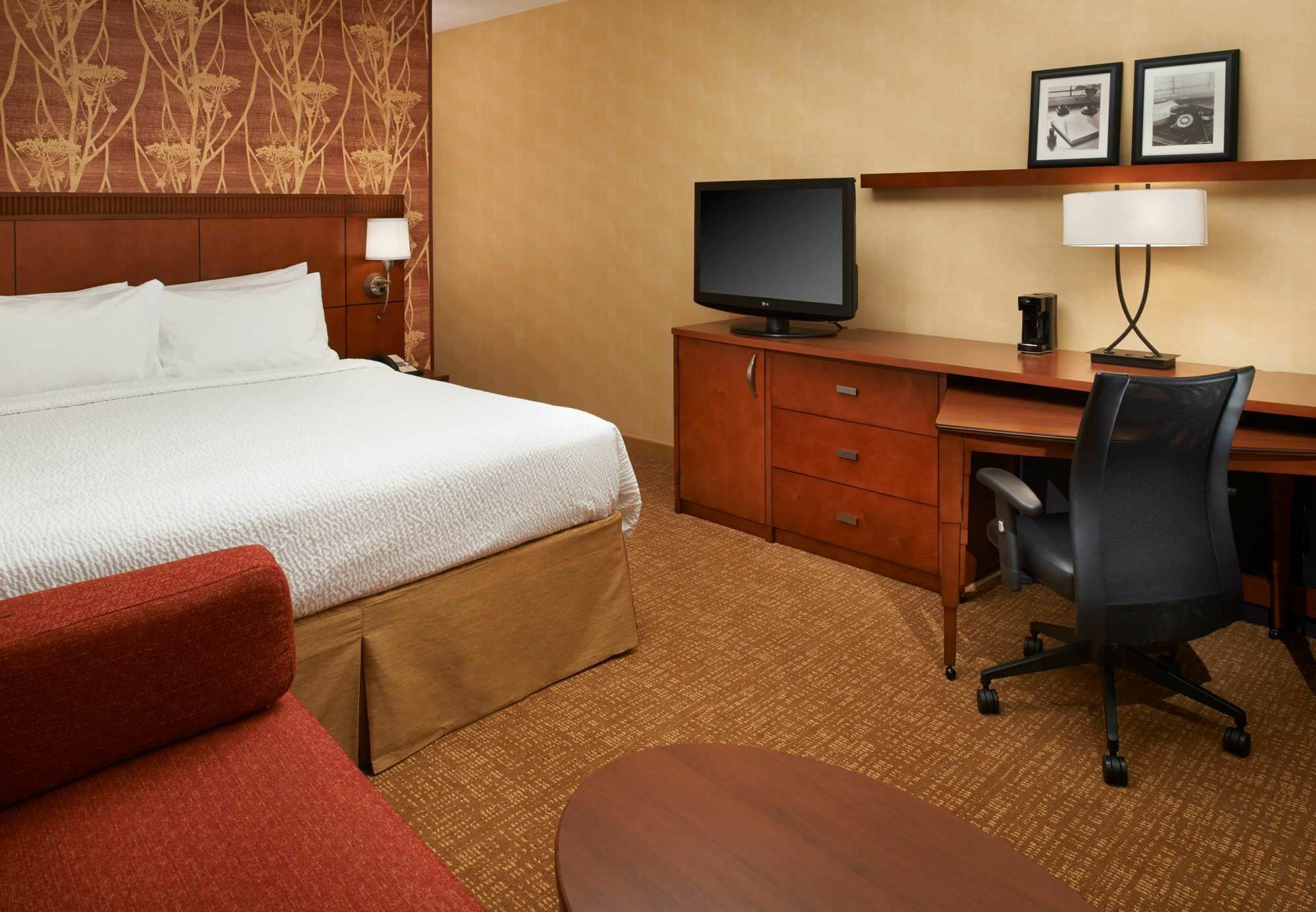Courtyard Cincinnati Блу Аш Екстериор снимка