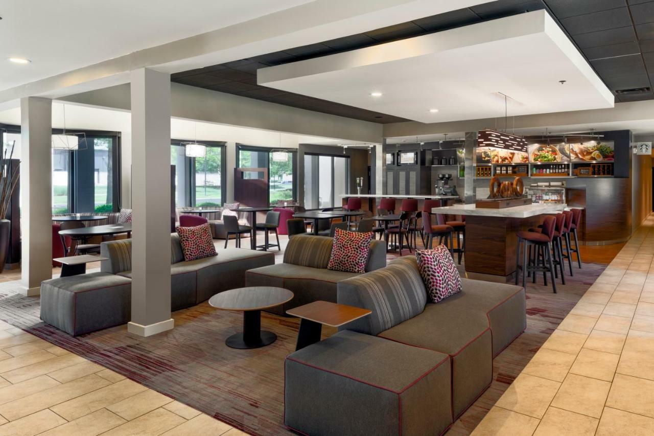 Courtyard Cincinnati Блу Аш Екстериор снимка
